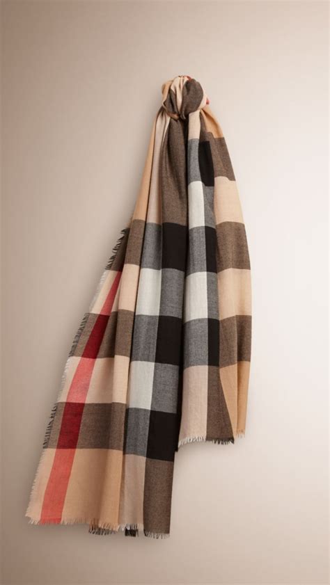 schal burberry muster